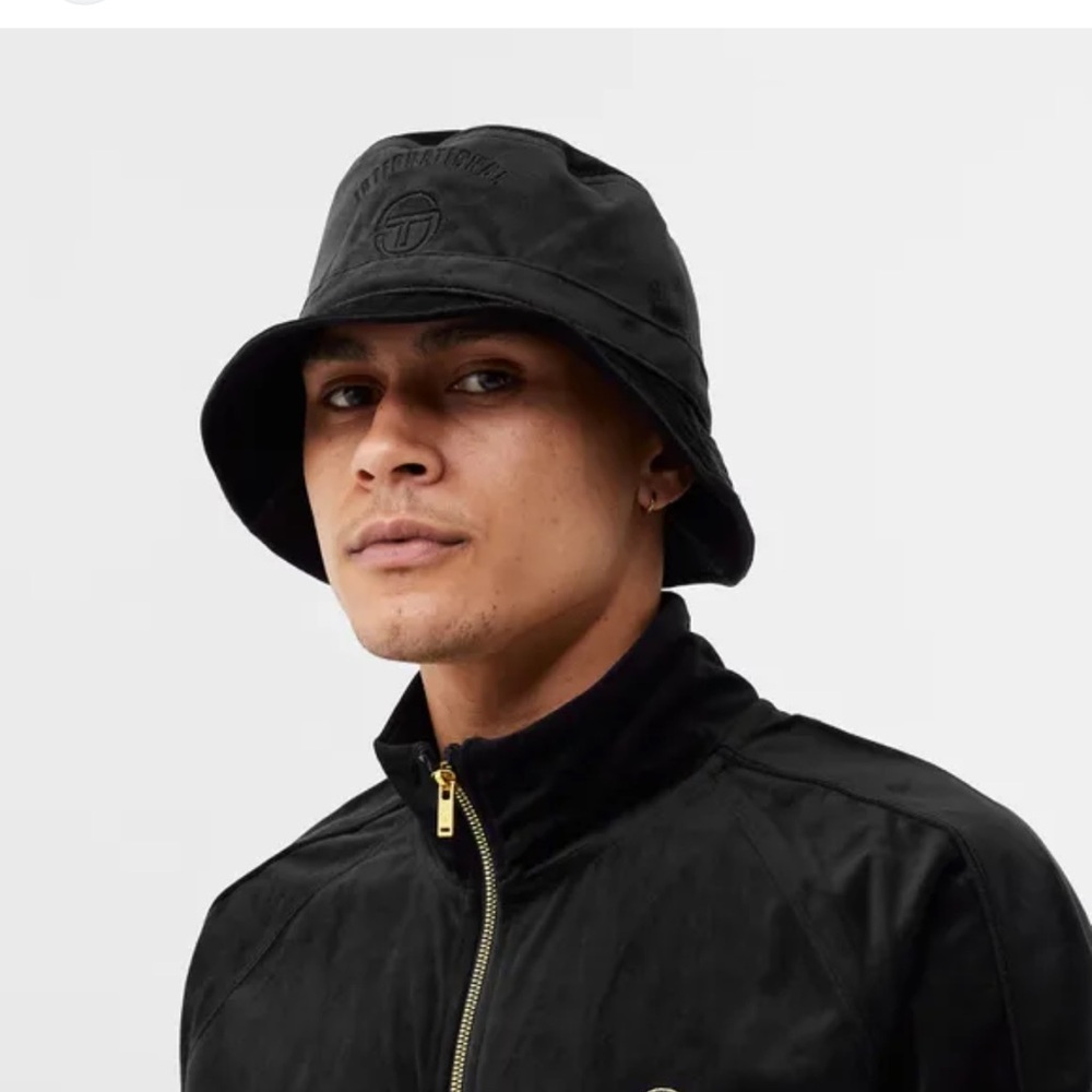 Sergio Tacchini Black Sovana bucket hat